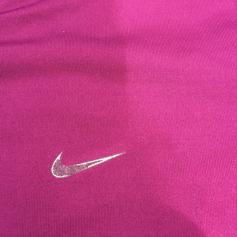Nike - Picture 2 of 4